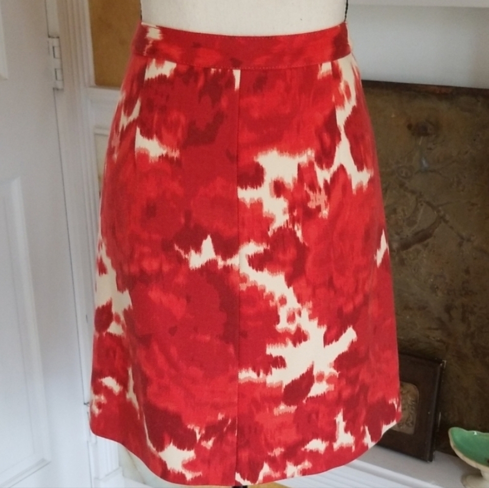 J.Crew Red & Cream Floral Wool A-Line Button Skirt Women’s 00 - Picture 12 of 15